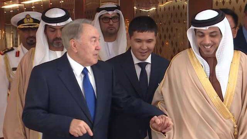 Секретний літак із Казахстану приземлився в Дубаї, де нерухомість сім’ї Назарбаєва