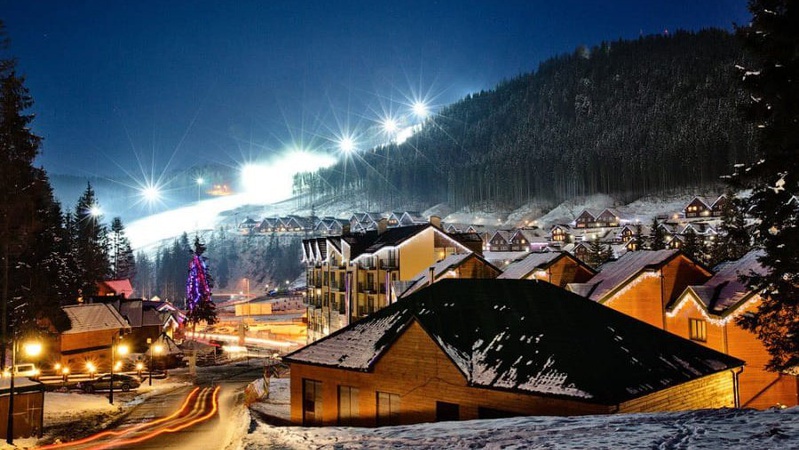 120 гривень за чашку кави: у мережі показали ціни на харчування в Буковелі. ФОТО