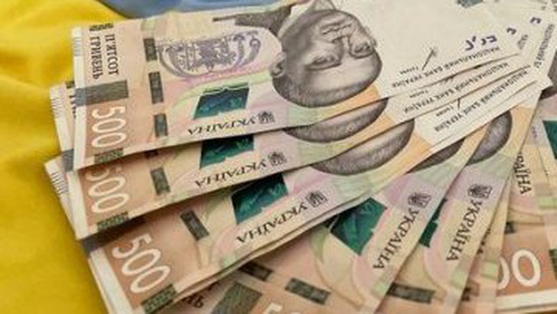 Після блекауту ПриватБанк дозволив знімати до 20 000 готівки