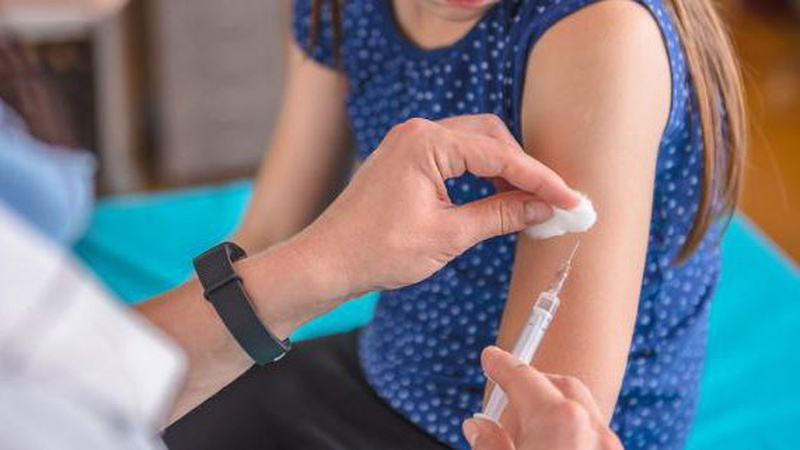 Повідомили, скількох дітей на Волині вже вакцинували від COVID-19