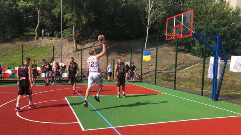 У Луцьку облаштують новий спортмайданчик