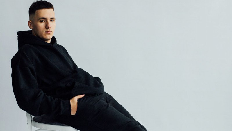 На концерті відомого волинського співака чоловік освідчився коханій