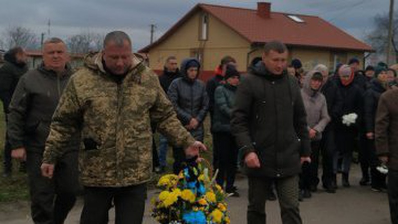На Волині попрощалися із загиблим гранатометником Олександром Смідюком. ФОТО