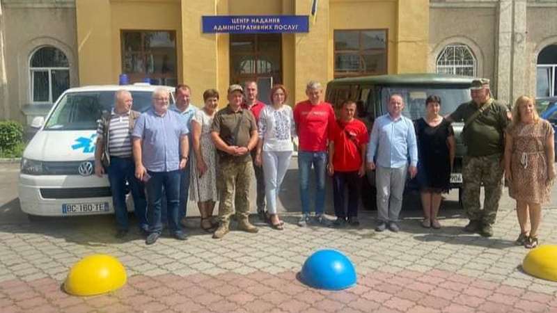 Громада на Волині отримала автомобіль швидкої допомоги від поляків
