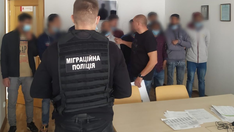 У місті на Волині виявили нелегальних іноземних працівників