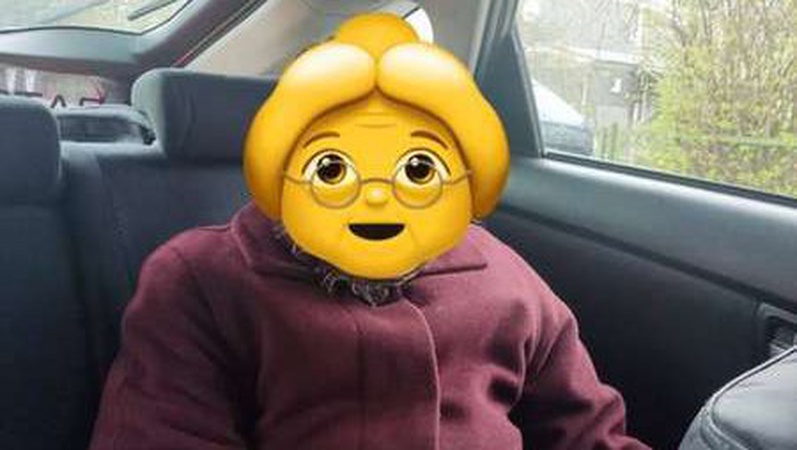 У Луцьку загубилася 88-річна бабуся – додому її довезли патрульні