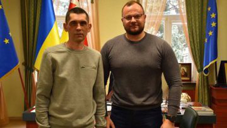 Мер Луцька зустрівся зі звільненим з полону лучанином Романом Гіричуком