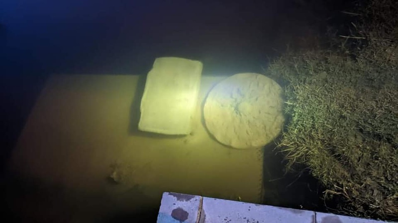 Невідомі вандали кинули в річку роботи відомого волинського скульптора