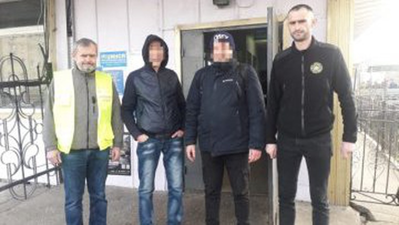 На Волині затримали двох нелегалів