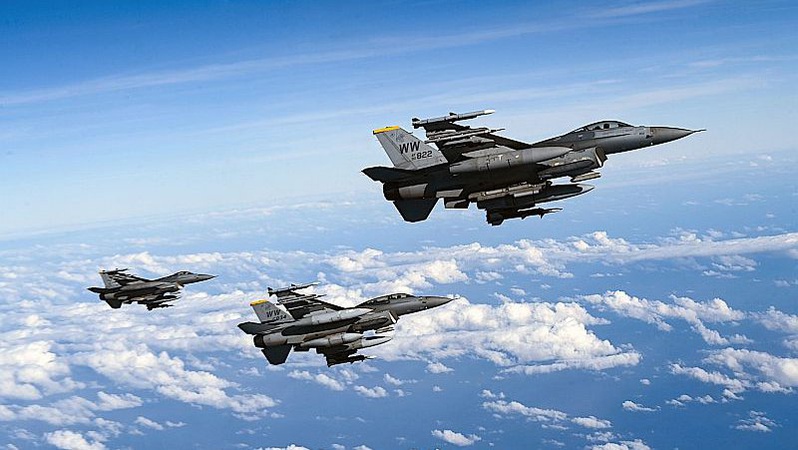 США підтвердили участь у «коаліції винищувачів». Держави обговорять, коли дати F-16 Україні