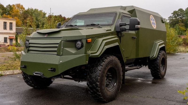 В Україну прибула перша броньована «швидка»