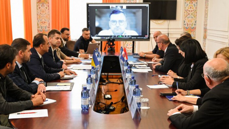 Хорватія виділила Україні 1 млн євро для розмінування земель