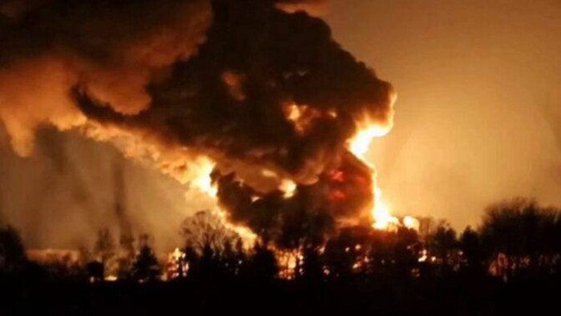 Росіяни вдарили по Дніпру кількома ракетами: поцілили у підприємство