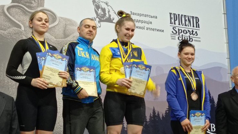 Важкоатлетки Камінь-Каширської ДЮСШ вибороли ІІІ місце на чемпіонаті України