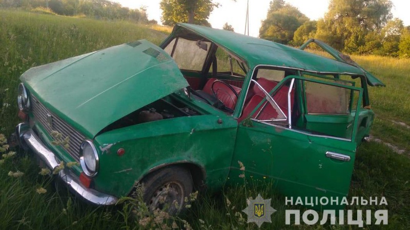 Авто злетіло у кювет: через п’яного волинянина постраждали четверо людей
