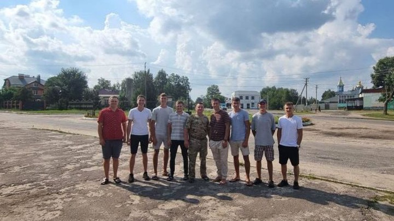 Ще дев’ять волонтерів з Волині відправились відновлювати село на Херсонщині