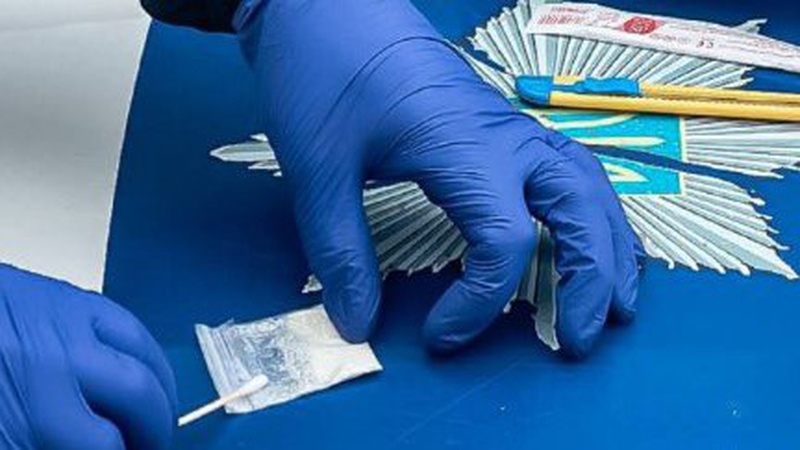 У Луцьку виявили наркотичні речовини у пішохода-порушника