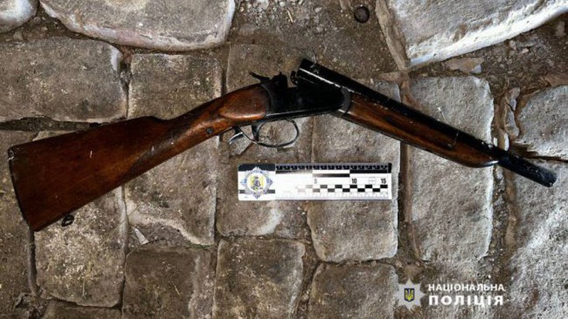 Вдома у волинянина поліцейські знайшли боєприпаси, зброю та наркотики