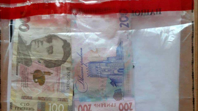 Хабар «на каву»: волинський водій маршрутки запропонував поліціянтам «грошову компенсацію»