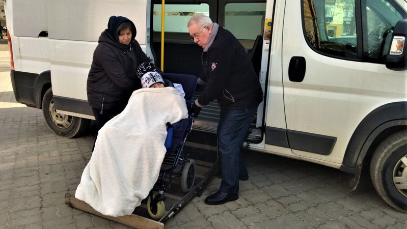 У місті на Волині запрацювало соціальне таксі для людей з інвалідністю. ФОТО