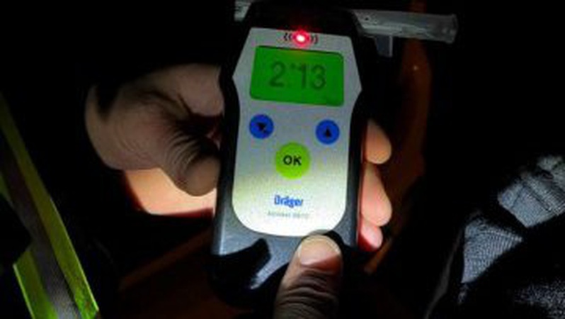 У Ковелі патрульні затримали п’яну водійку, яка припаркувалася на залізничному переїзді