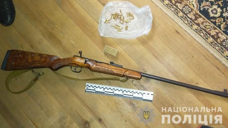 У волинянина вдома поліція провела обшуки. ФОТО