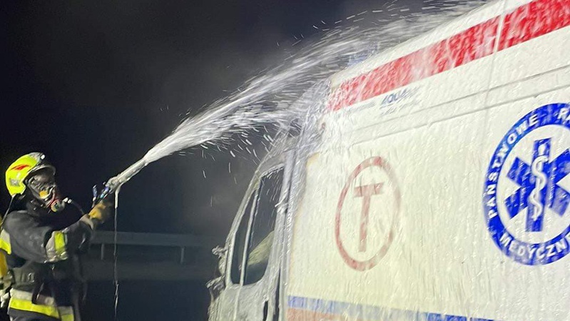 У Польщі зловмисник спалив карети швидкої, призначені для українських госпіталів