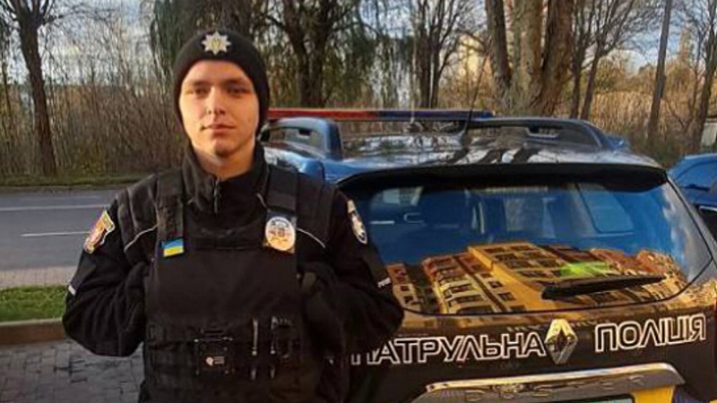 Луцький патрульний у позаслужбовий час врятував життя чоловіку