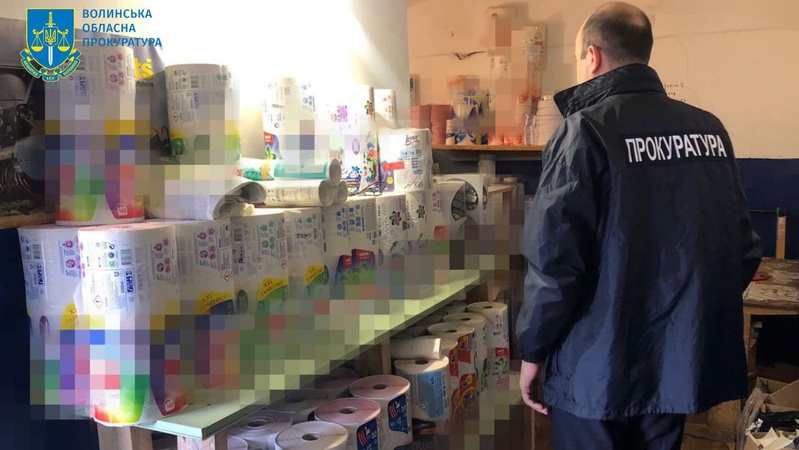 Масштабне підпільне виробництво побутової хімії: на Волині повідомили про підозру членам організованої групи. ФОТО