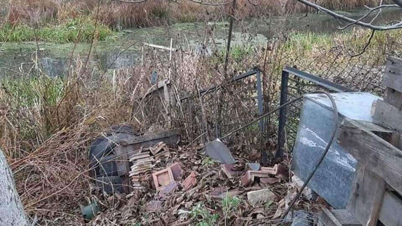 У Луцьку хочуть знести тимчасові споруди біля річки Сапалаївки