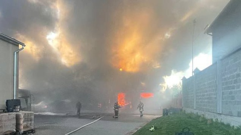 У селі на Волині горів гараж