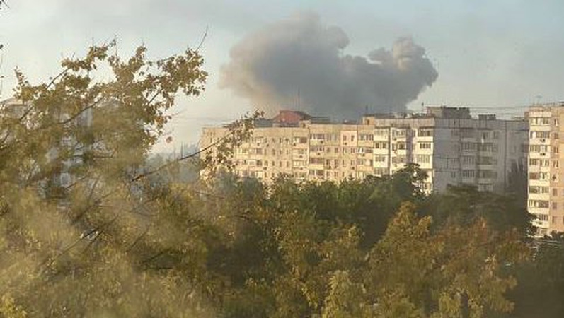 Окупанти випустили 9 ракет по Запоріжжю: влучили в готель – під завалами люди