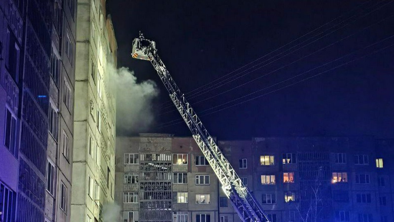 У Луцьку на Кравчука горить квартира