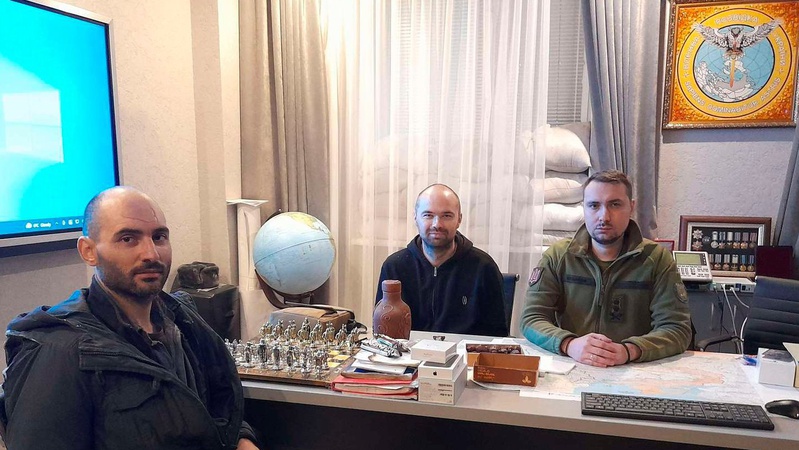 З російського полону звільнили двох українських пілотів