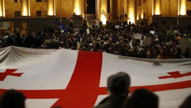 Відставка уряду та дострокові вибори: у Грузії протестувальники висунули нові вимоги