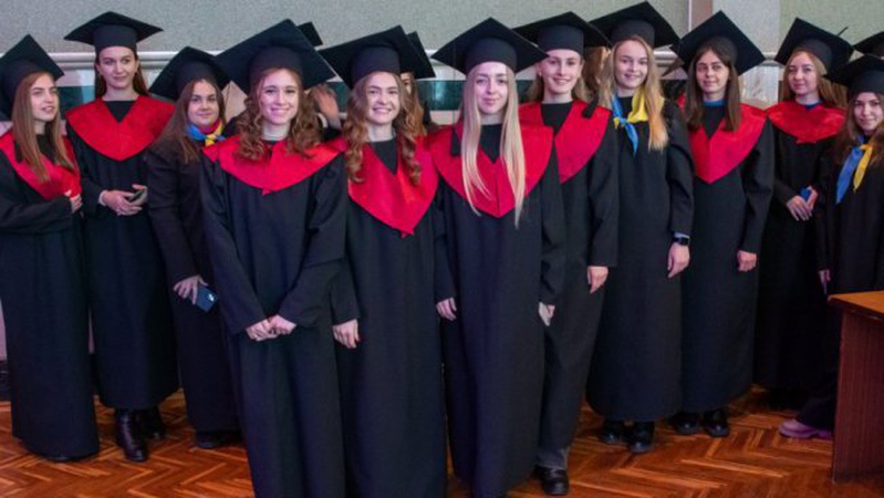 У Волинському університеті імені Лесі Українки – випуск магістрів. ФОТО