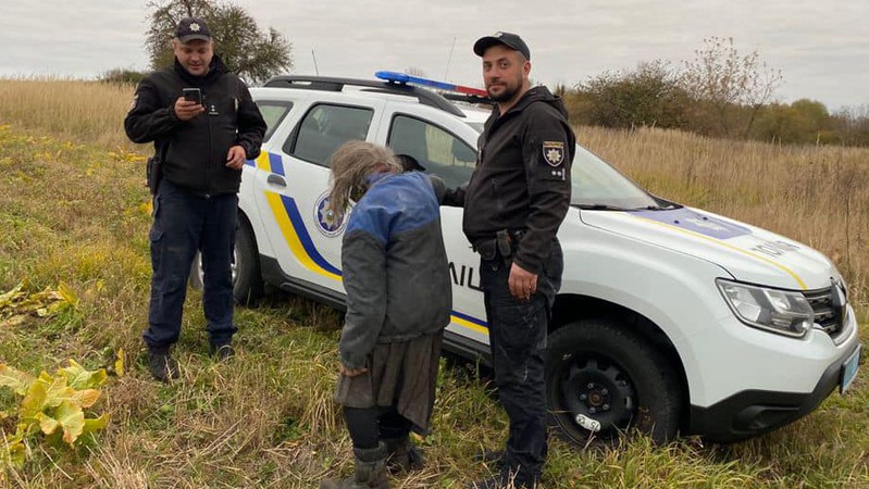 На Волині розшукали літню жінку, яка чотири дні блукала у рідній місцевості
