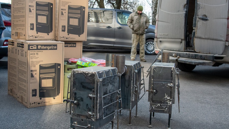 Волинським військовим передали конвектори та буржуйки
