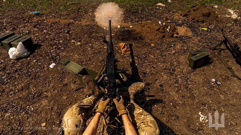 Російські загарбники припинили штурмові дії на одному з напрямків, – Генштаб