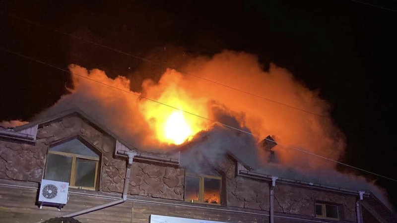 Вночі у Луцьку горів двоповерховий будинок