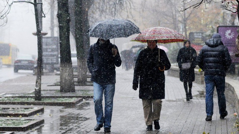 Прогноз погоди: коли потепліє і перестане дощити