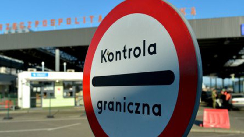 На Волині два пункти пропуску почали пропускати автобуси лише за записом