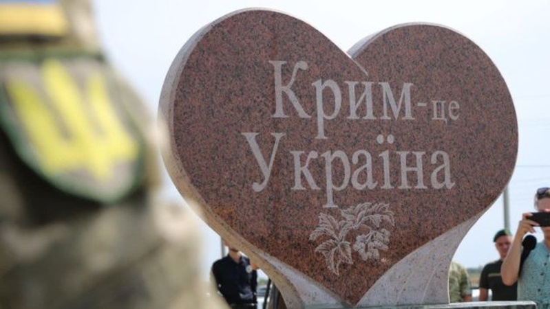 Росіяни вивозять свої сім’ї з окупованого Криму – Генштаб