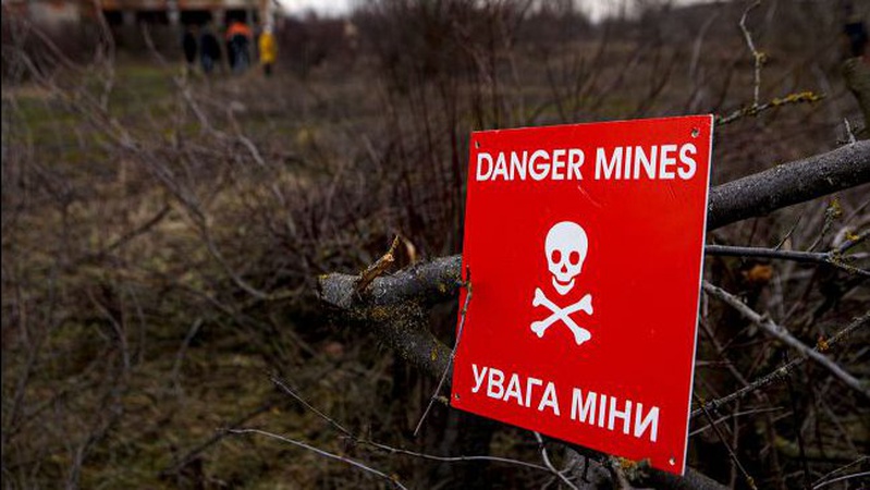 У Харківській області шестеро людей підірвалися на мінах