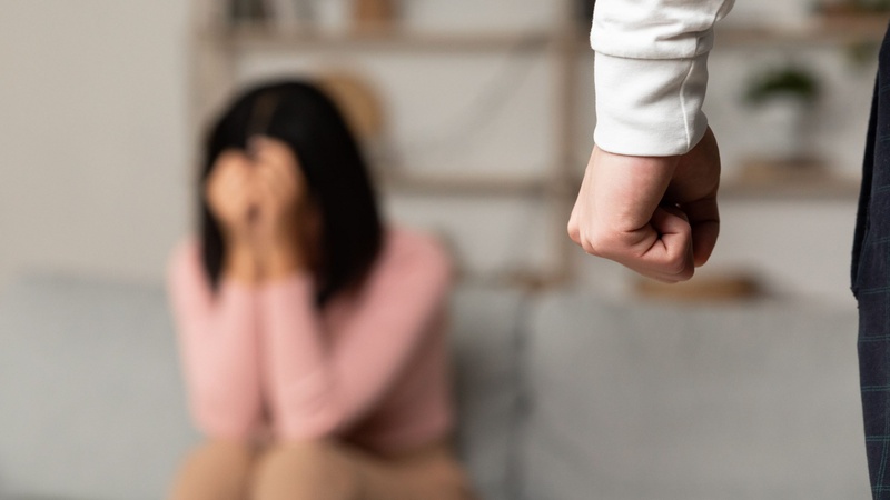 На Волині покарали домашнього тирана, який знущався над вагітною дружиною