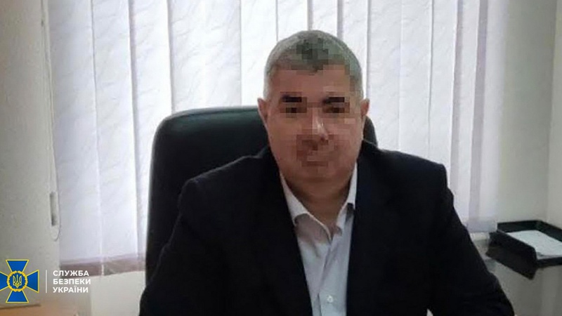СБУ викрила чиновника-колаборанта, який допоміг рф перекинути бронетехніку з Криму до Херсонщини