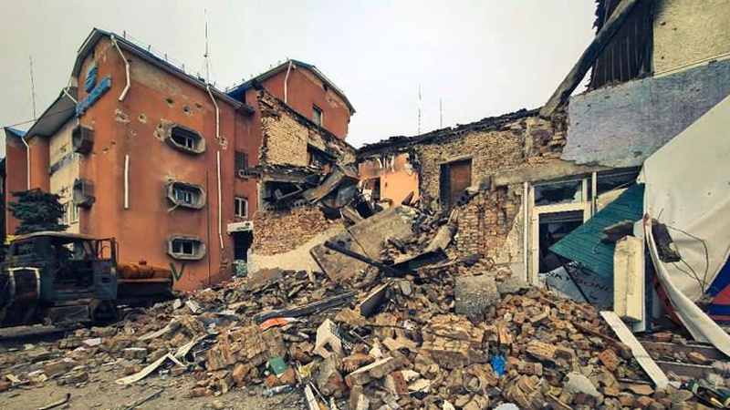 Схід – у вогні, Херсонщина – під обстрілами, з Маріуполя не випускають: як минула ніч у регіонах