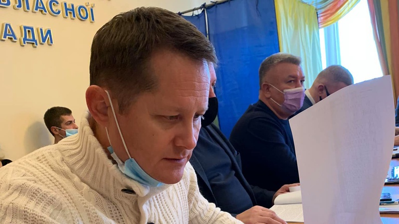 Депутати Волиньради просять центральну владу дотувати заводи олігархів