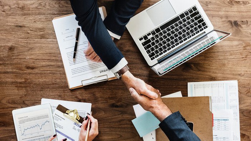 Ринок праці оживає: кому роботодавці готові платити 50 тисяч гривень