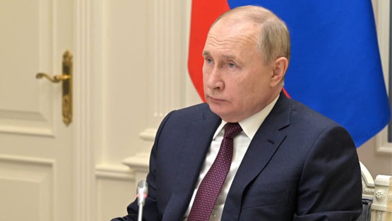 Зупиню війська тоді, коли Україна здасться і виконає вимоги РФ, – Путін